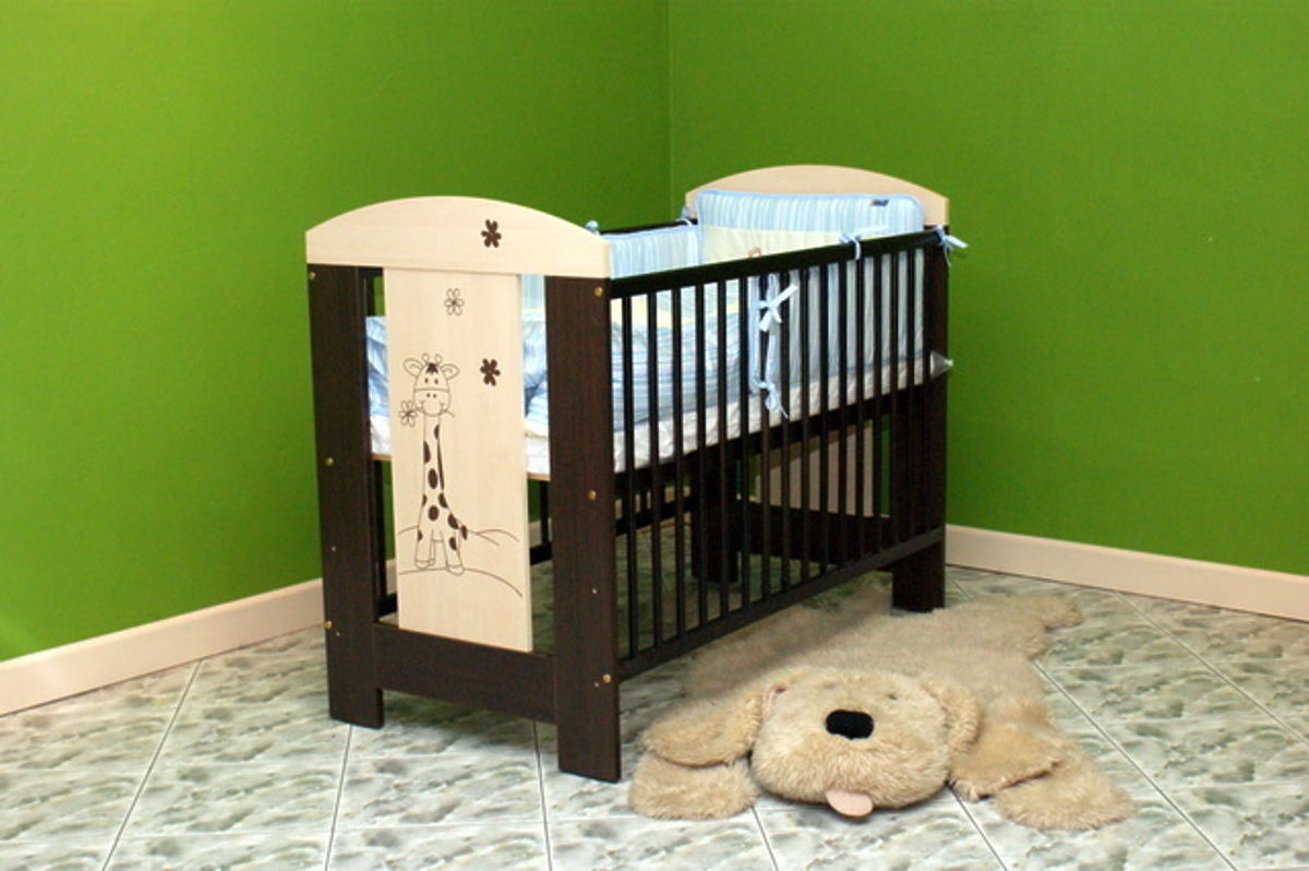 Giraffe cot sale