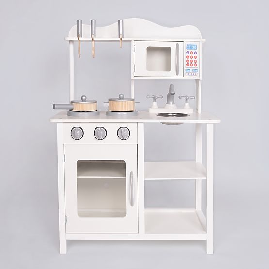 Meggie wooden kitchen with accessories